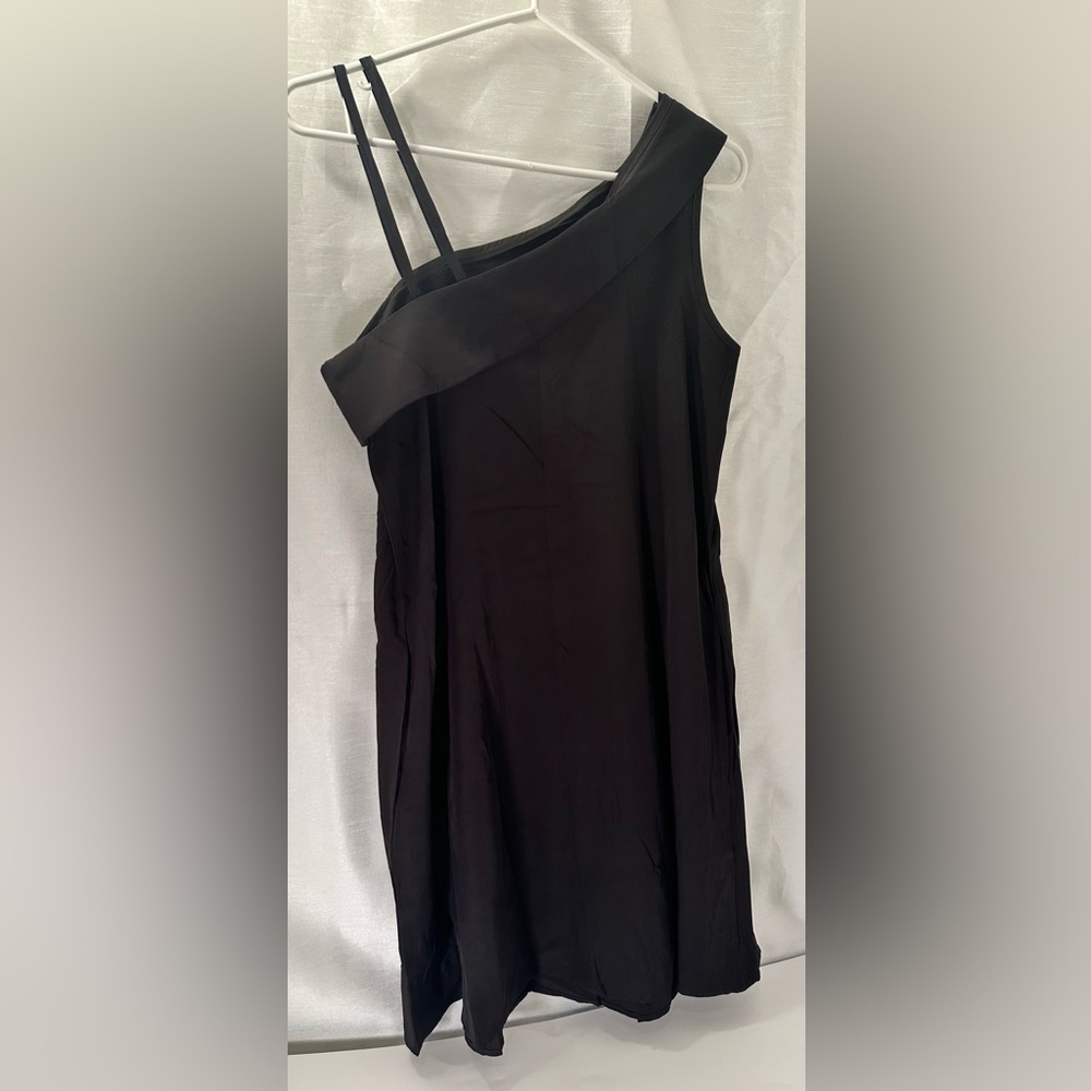 Cute little SHEIN thin black dress perfect for summer size small - Picture 3 of 5